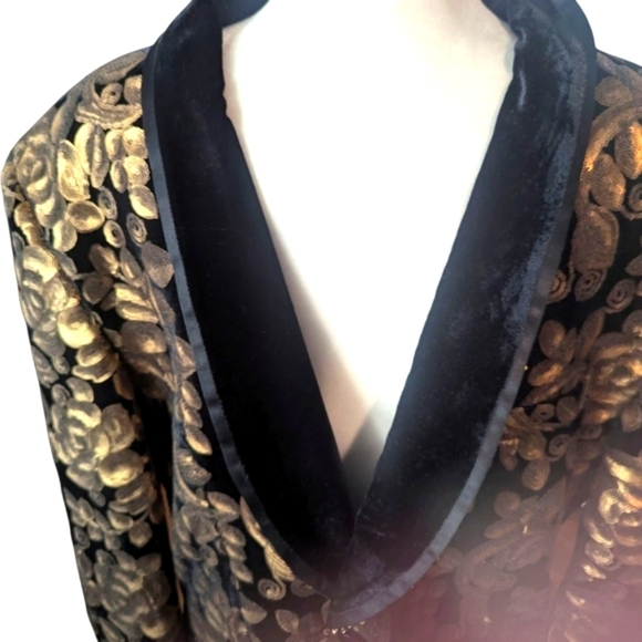 Black Velvet Gold Floral Sequins Modern Harry Styles Inspo Tuxedo Jacket Sz XL - Picture 4 of 12